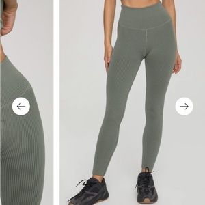 Good American never worn green ribbed leggings